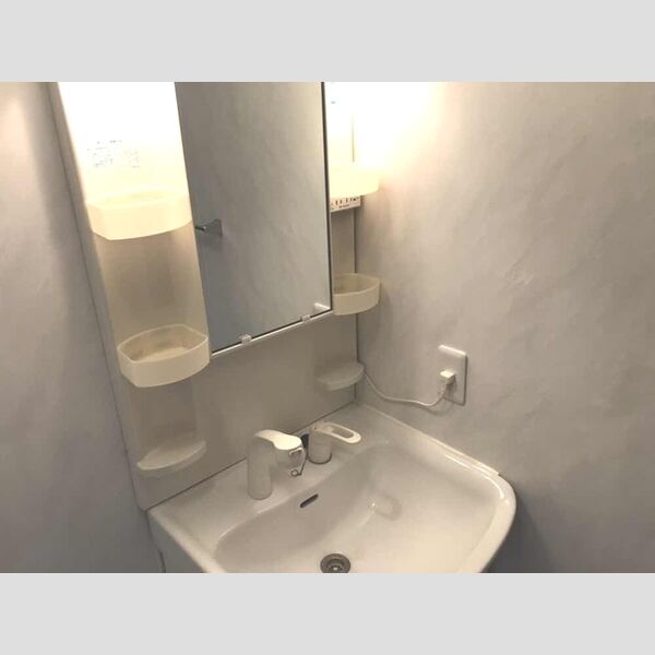 洗面所 (洗髪洗面化粧台)