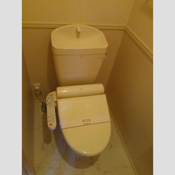 トイレ (温水洗浄暖房便座)