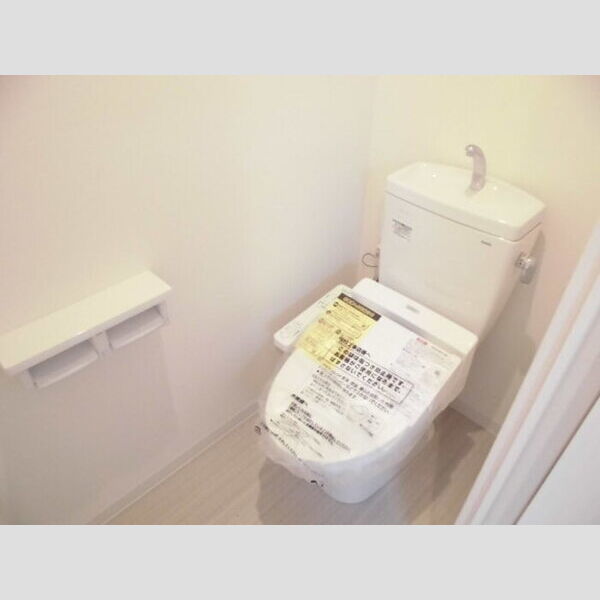 トイレ (温水洗浄便座)