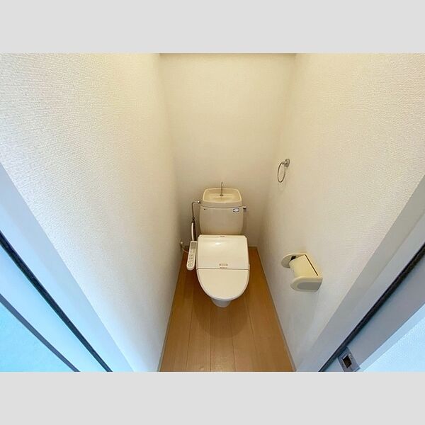 トイレ (温水洗浄暖房便座)