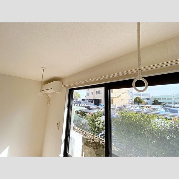 その他設備 (室内物干し)