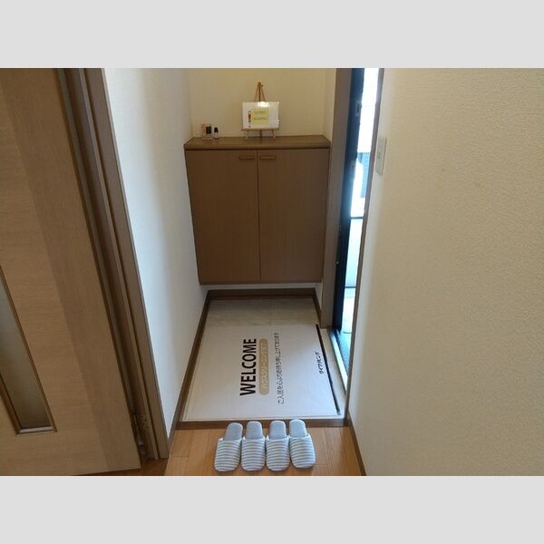 玄関 (玄関)
