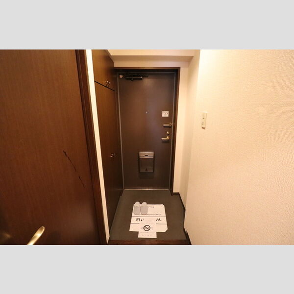玄関 (玄関)
