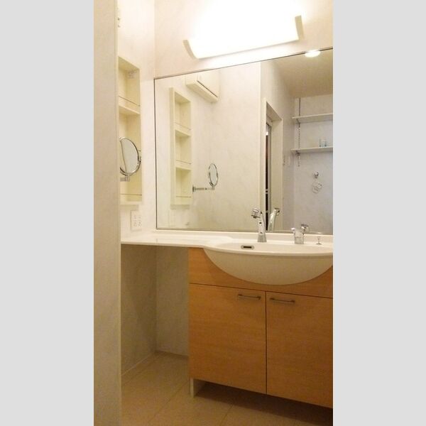 洗面所 (洗面室)