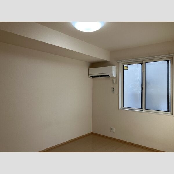 その他 (北側洋室)