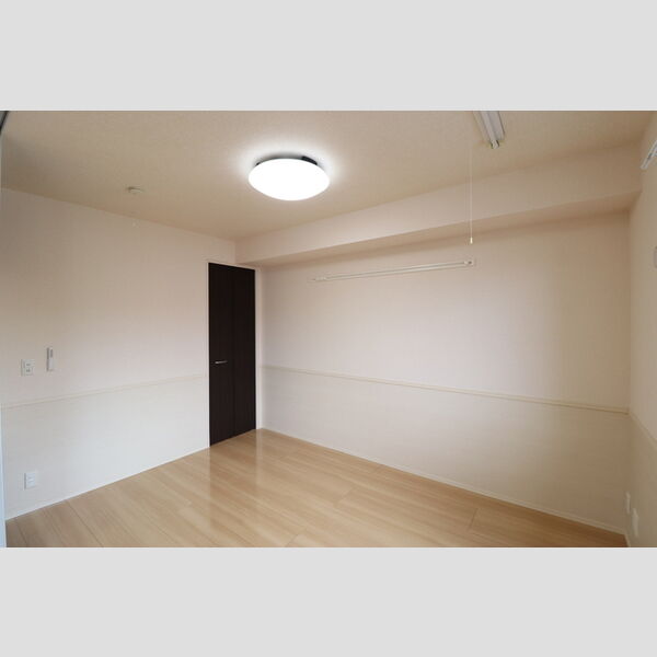 その他 (洋室)