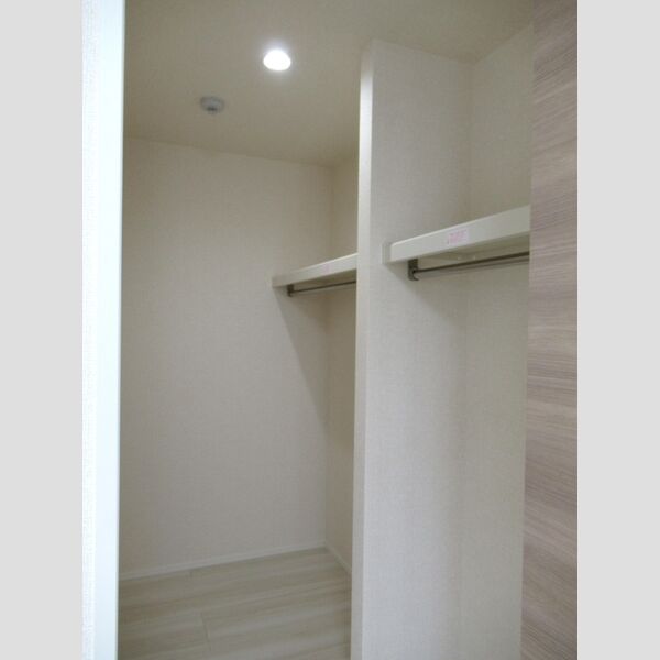 収納 (ウォークインクローゼット)