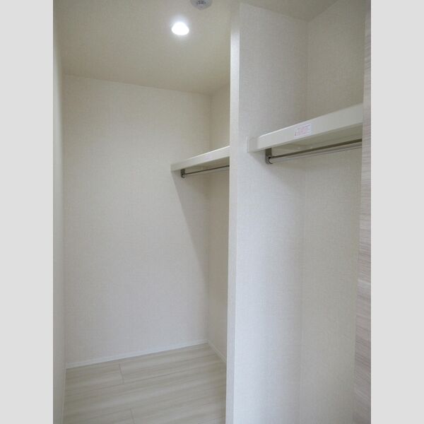 収納 (ウォークインクローゼット)