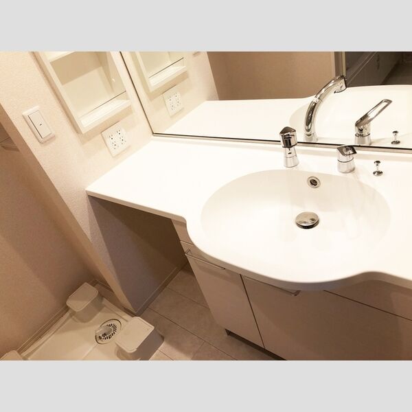 洗面所 (洗髪洗面化粧台)