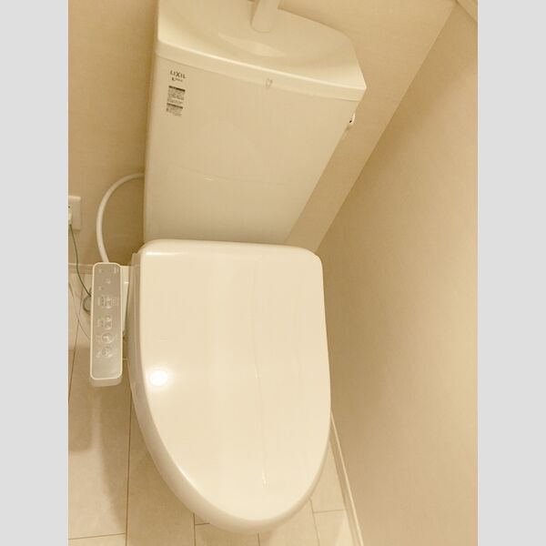 トイレ (温水洗浄暖房便座)
