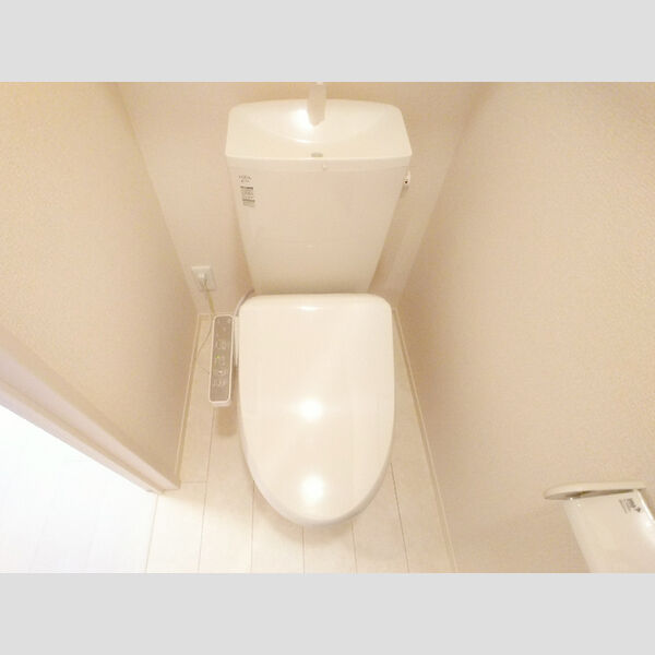 トイレ (温水洗浄暖房便座)