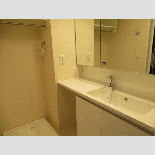 洗面所 (洗髪洗面化粧台)