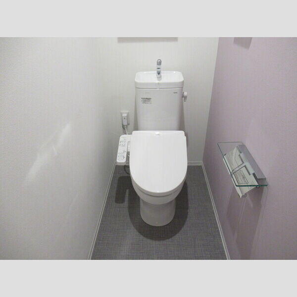 トイレ (温水洗浄暖房便座)