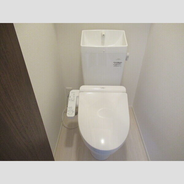 トイレ (温水洗浄暖房便座)