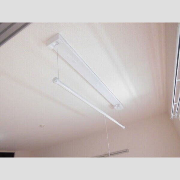 その他 (室内物干し)