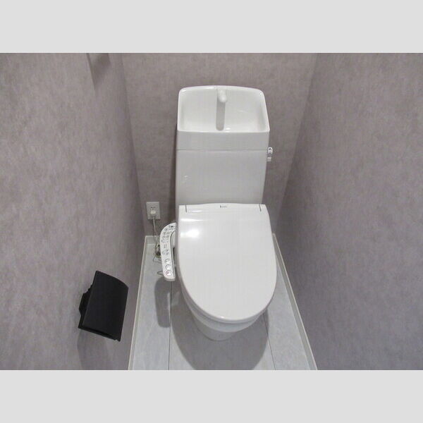 トイレ (温水洗浄暖房便座)