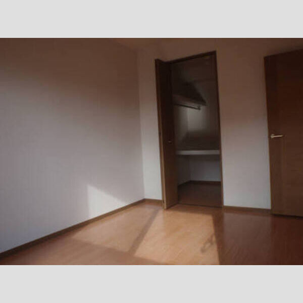 居室・リビング (102洋室)