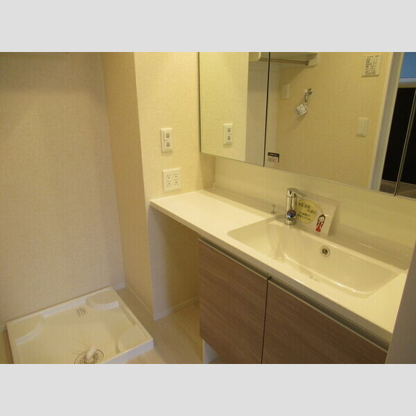 洗面所 (洗髪洗面化粧台)