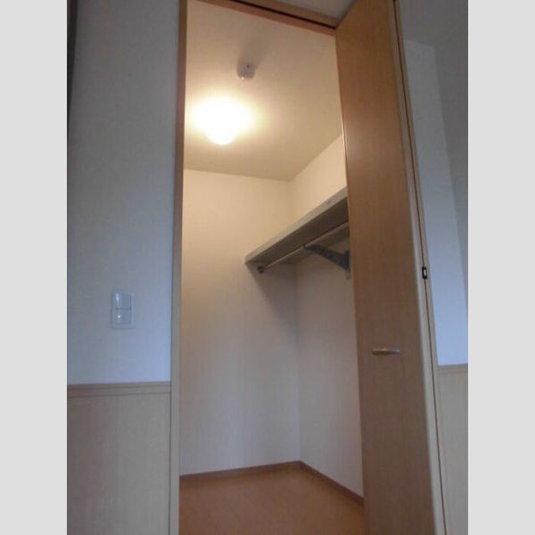 収納 (ウォークインクローゼット)