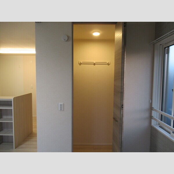 収納 (ウォークインクローゼット)