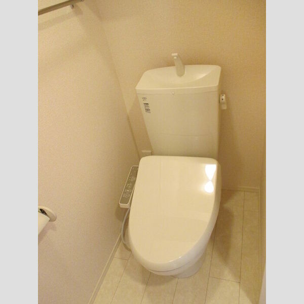 トイレ (温水洗浄暖房便座)