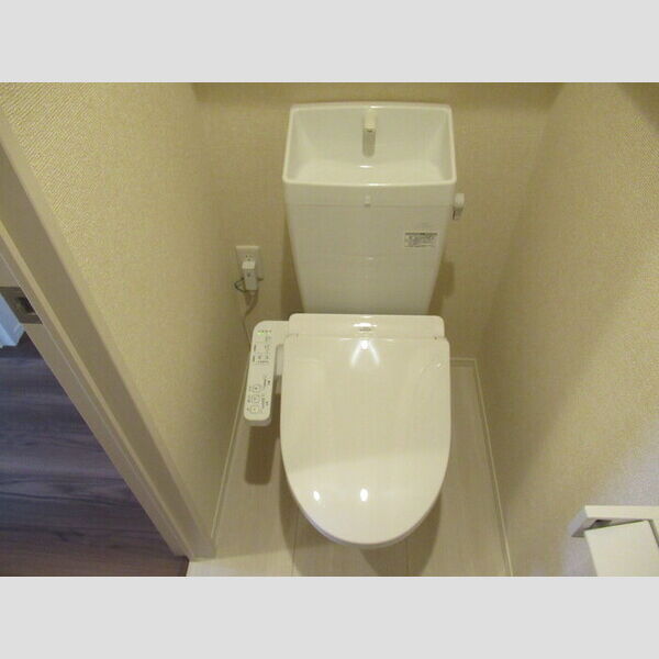 トイレ (温水洗浄暖房便座)