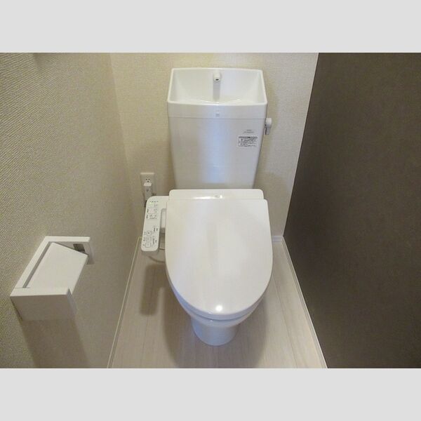 トイレ (温水洗浄暖房便座)