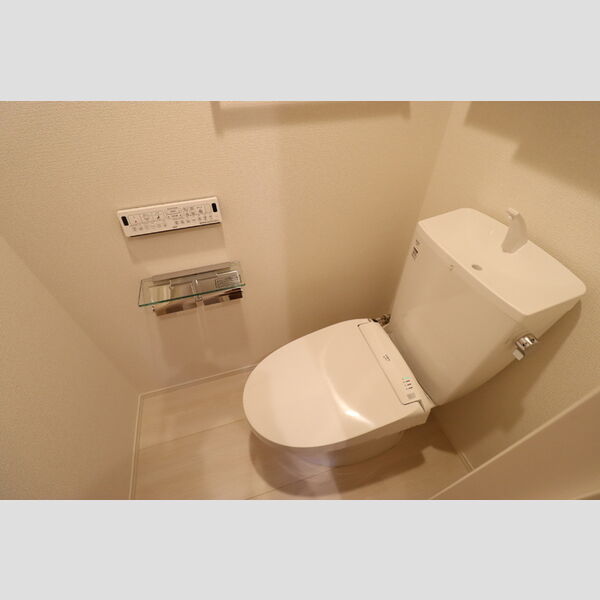 トイレ (温水洗浄暖房便座)