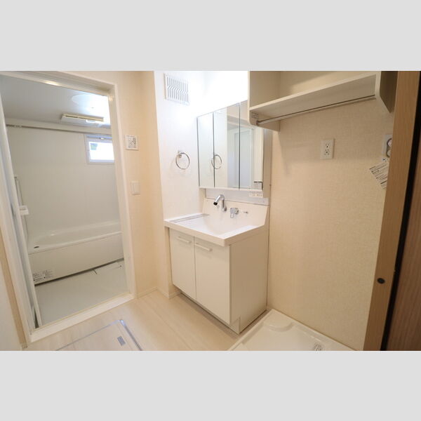 洗面所 (洗髪洗面化粧台)
