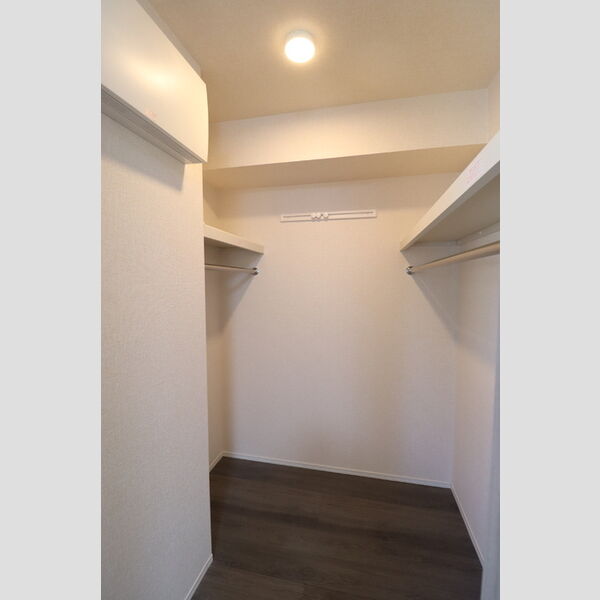 収納 (ウォークインクローゼット)