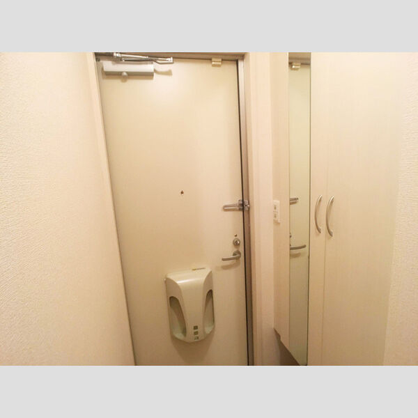 玄関 (玄関)