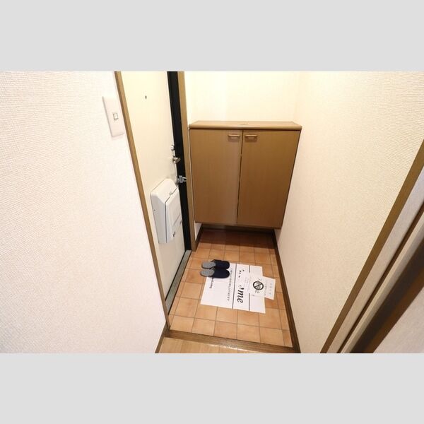 玄関 (玄関)