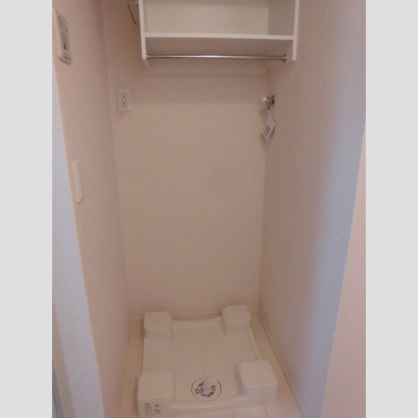 その他 (洗濯機置き場)