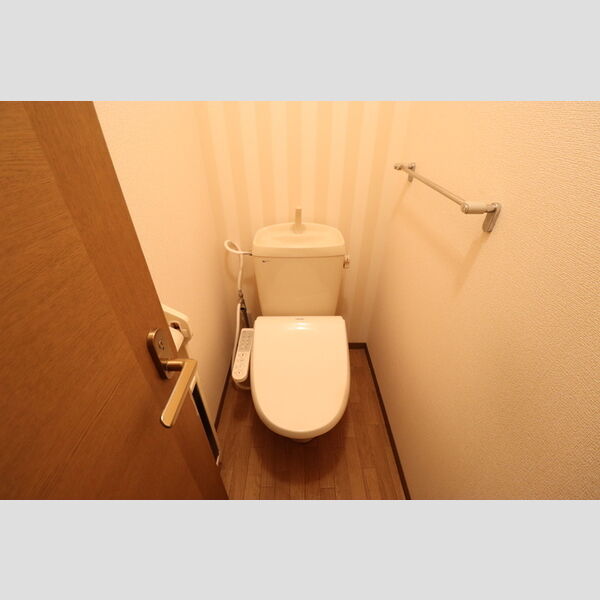 トイレ (温水洗浄暖房便座)