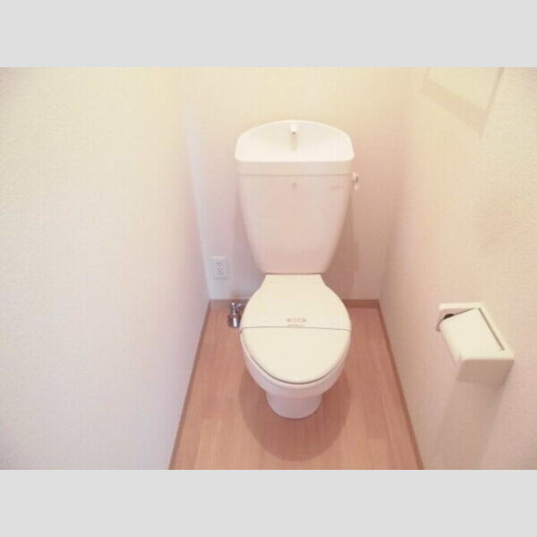 トイレ (トイレ)