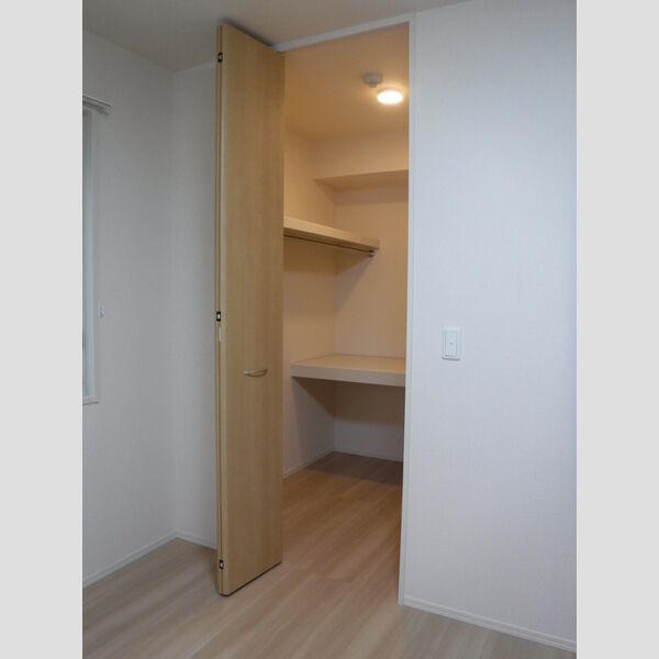 収納 (ウォークインクローゼット)