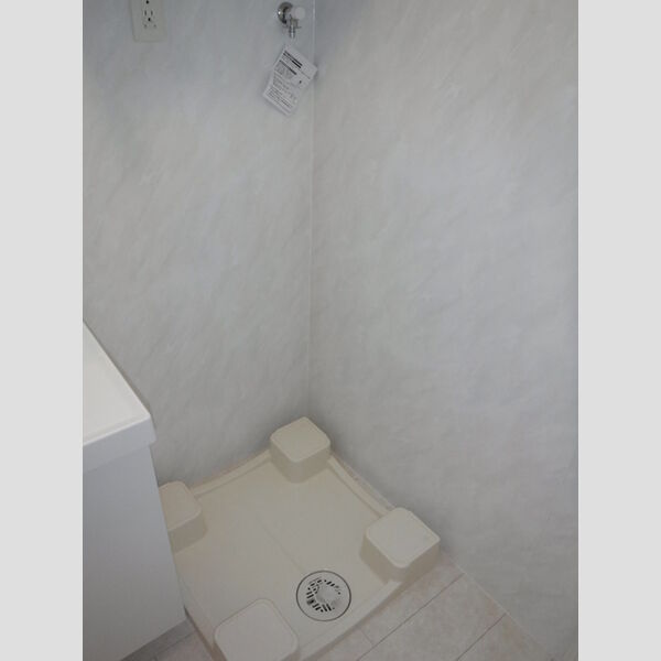 その他 (室内洗濯機置き場)