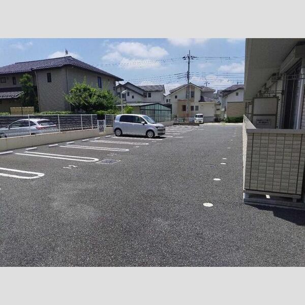 駐車場 (駐車場)