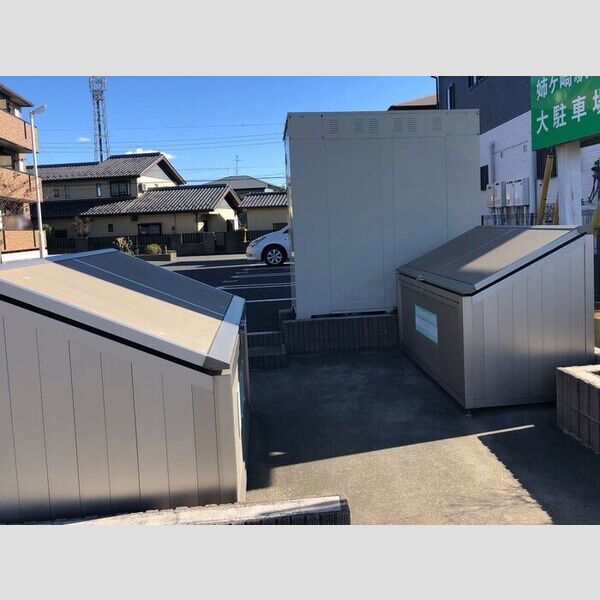 現地周辺 (ダストボックス)