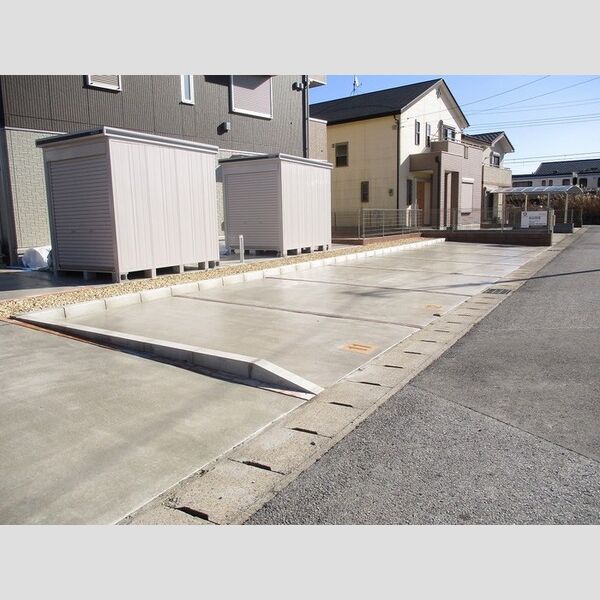 駐車場 (敷地内駐車場)