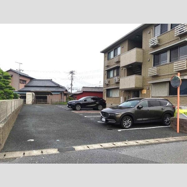 駐車場 (駐車場)