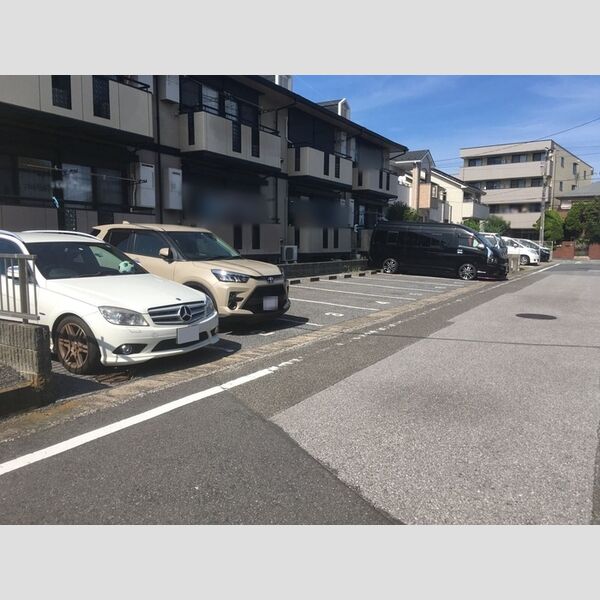 駐車場 (駐車場)