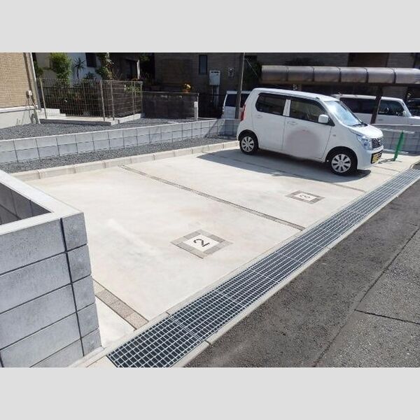駐車場 (駐車場)