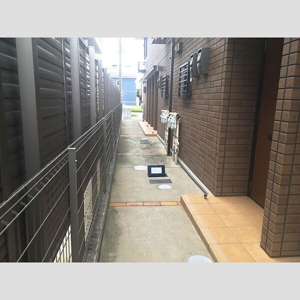 エントランス (エントランス)