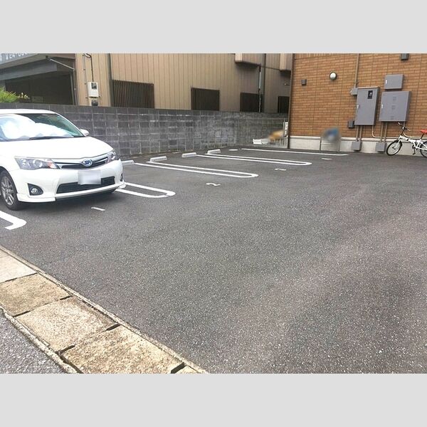 駐車場 (駐車場)