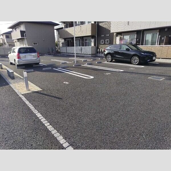 駐車場 (駐車場)