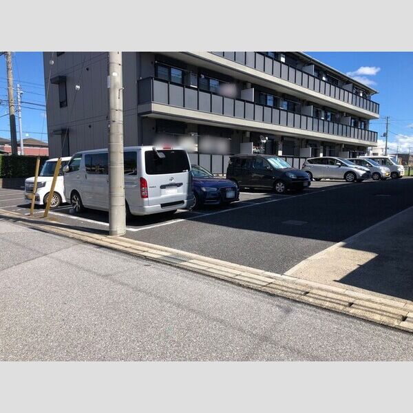 駐車場 (駐車場)