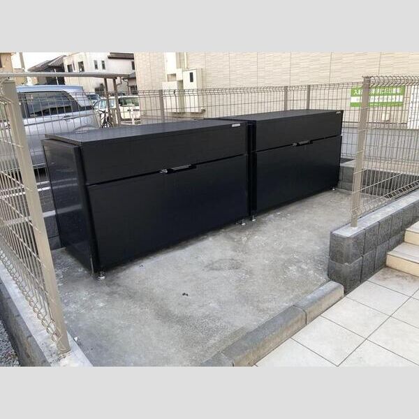 現地周辺 (ダストボックス)