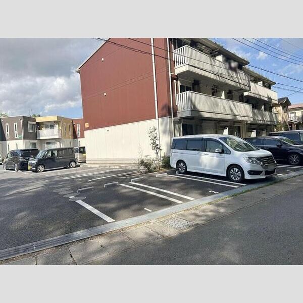 駐車場 (駐車場)