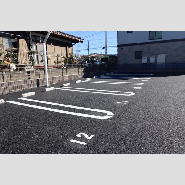 駐車場 (駐車場)